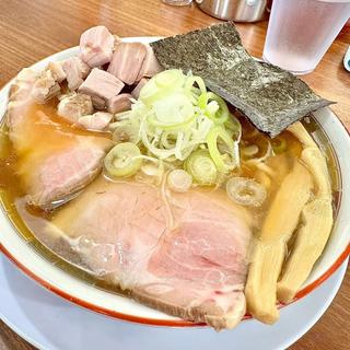 煮干しラーメン はじ肉
