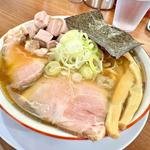 煮干しラーメン はじ肉