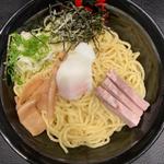 油そば　半熟玉子トッピング