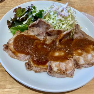ポークソテー(生姜ソース)