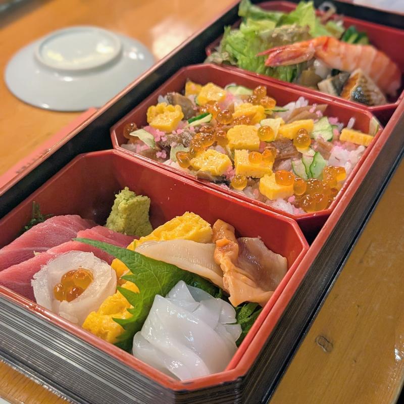 特ちらし(金太楼鮨 馬道店)