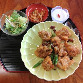 四川風唐揚げ定食(本格中華レストラン 泉饗)