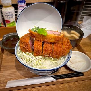 厚切り豚カツ丼〜特製ソース〜(肉食堂ゼットン)