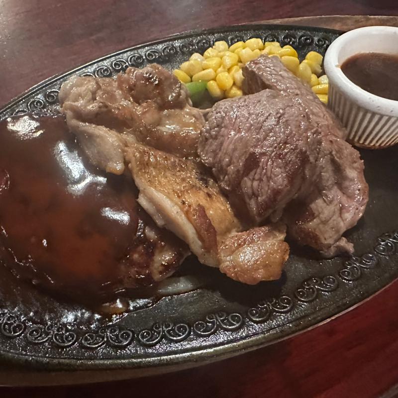 MIXコンボ(ステーキ＆ハンバーグ いわたき 野菊野店)