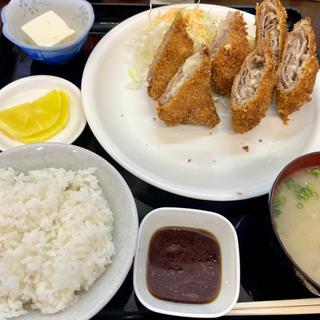 チーズかつ定食(札幌ラーメンどさん子　山鹿店)