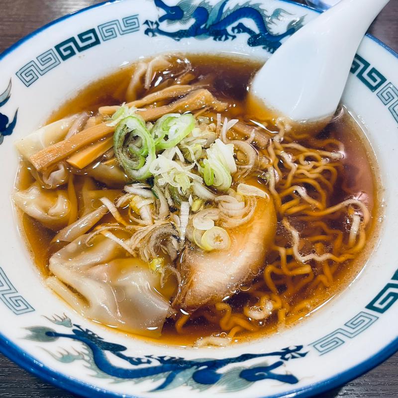 ワンタン麺（小盛）(つづみそば )