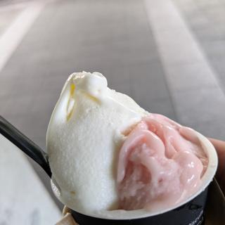 ラ ヴァッシュ＆白桃(アングランパ)