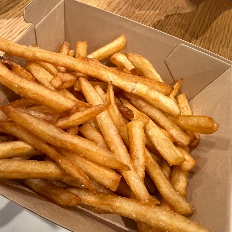 アイダホフライ&ビッグディッパーソース BBQ ランチソース付きフレンチフライ(米国パビリオン レストラン アストロスパーク)