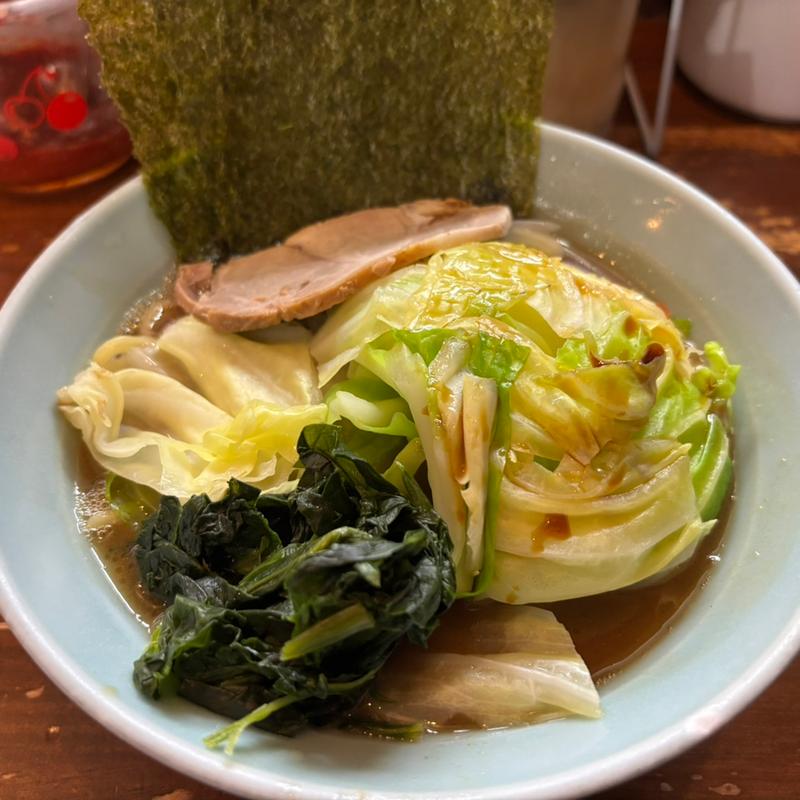 きゃべつラーメン(横浜家系ラーメン 家家家)