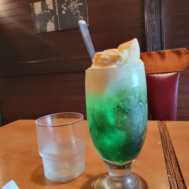 クリームソーダ(フォーク喫茶 香林坊)