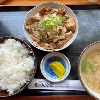 ホルモン定食(舘の丸食堂 )