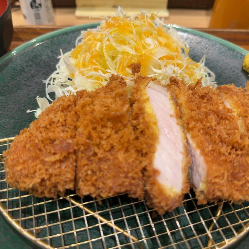 ロースかつ定食(とんかつおりべ)