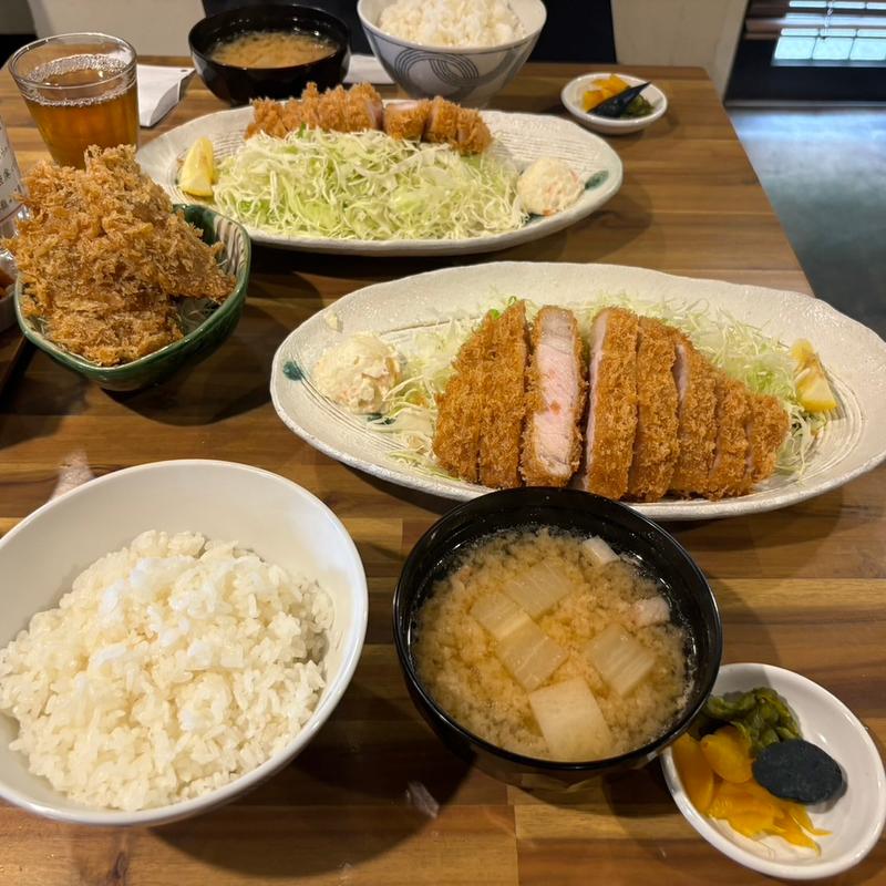 ランチとんかつ定食(とんかつ大倉)