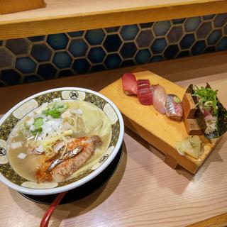 すごい煮干しラーメン(塩) 赤酢握り5貫セット