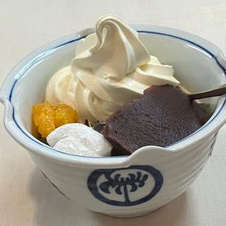 クリームあんみつ