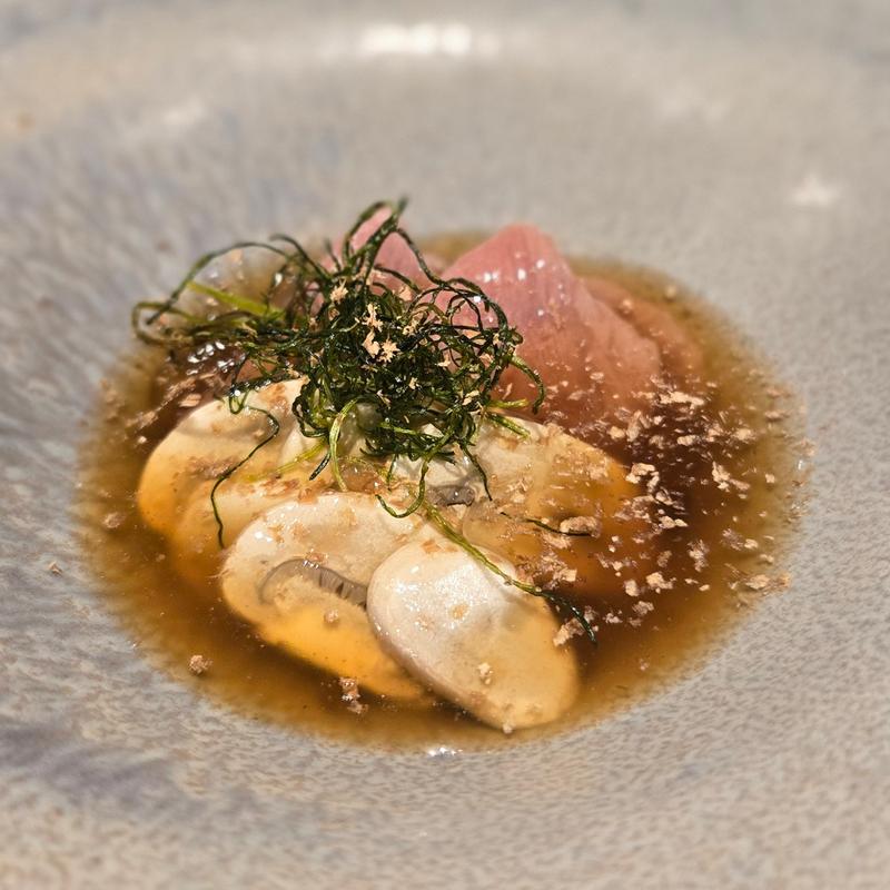 厳選黒毛和牛赤身肉 マッシュルームのブイヨン ～しゃぶしゃぶ仕立て～ (難波 鉄板焼き Sublime)