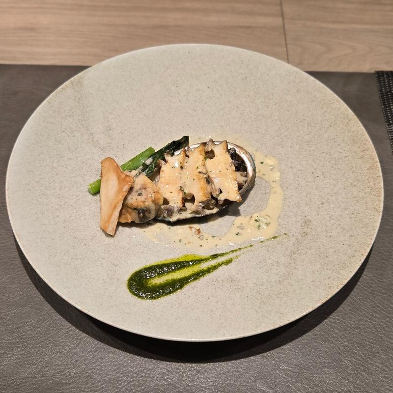 蝦夷鮑の鉄板焼き(難波 鉄板焼き Sublime)