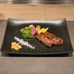 和牛と旬菜の鉄板焼き