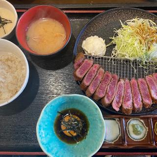 牛カツ定食