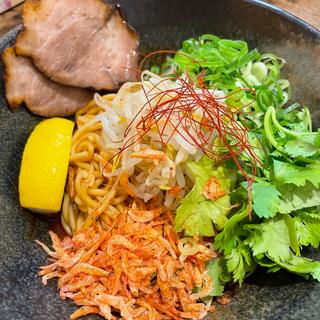 トムヤムクンまぜ麺