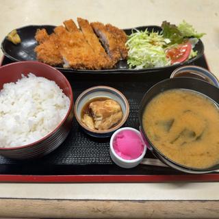 トンカツ定食