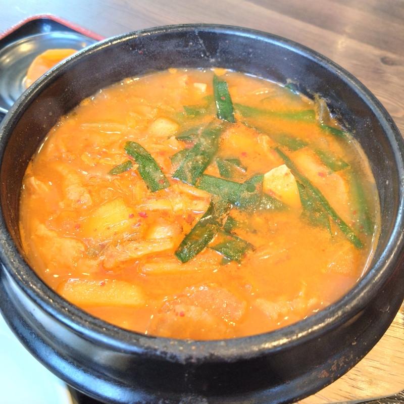 ホルモン鍋定食(高麗館)