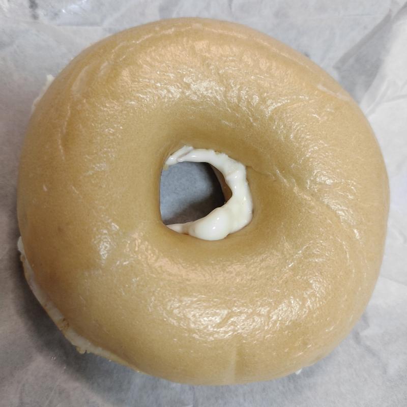 クリームチーズサンド 〜サワークリームオニオン〜(BAGEL & BAGEL × Kiri Café)