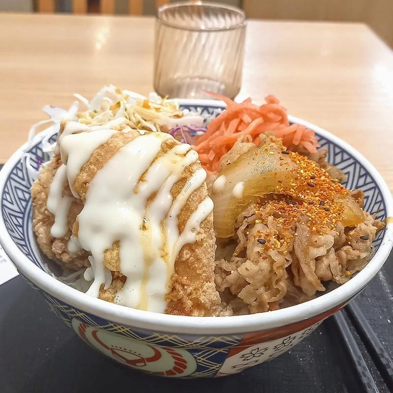 から牛丼(吉野家 祖師ケ谷大蔵駅前店)