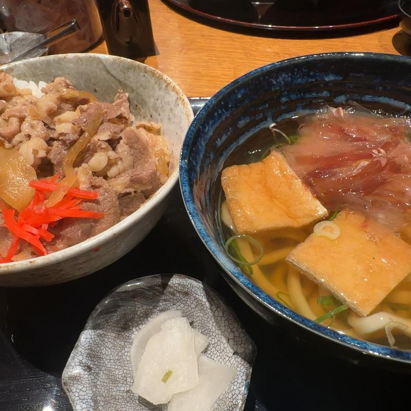 牛丼とミニうどん定食(旬和食　うおまん 淀屋橋odona )
