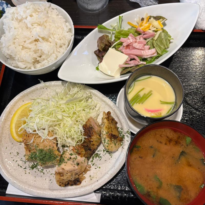 バジルチキン定食(創作ダイニング やわらぎ)
