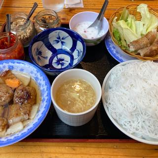 ブンチャースペシャル混ぜ混ぜ麺