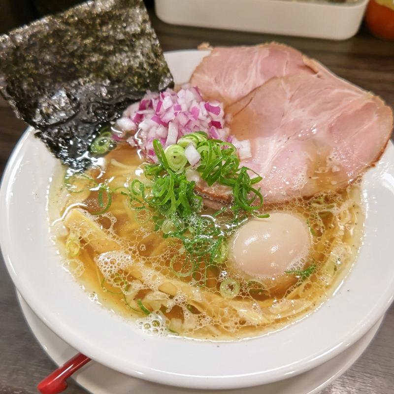クリア豚骨 上 白醤油＋赤たまねぎ(淡麗豚骨TSUCHINOTOMI)