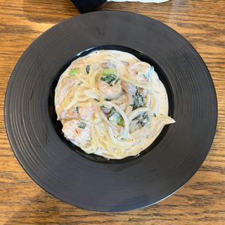 きのこと海老のクリームソース(カフェ・ド・ランチ)