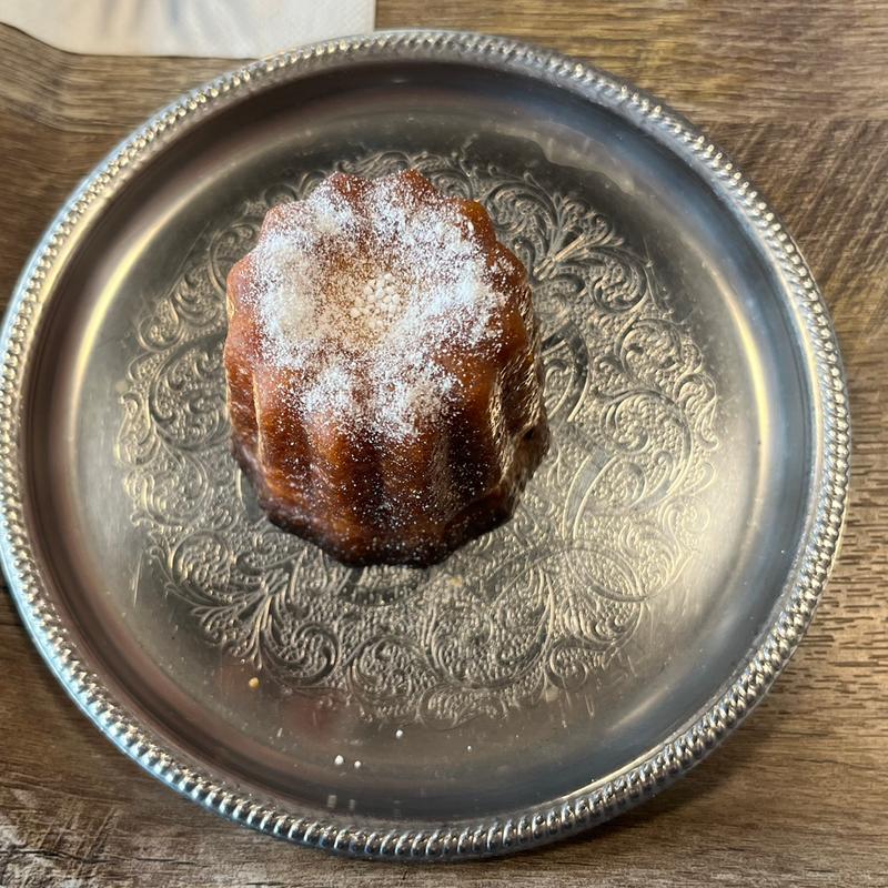 カヌレ1個(CAFE Smiths')