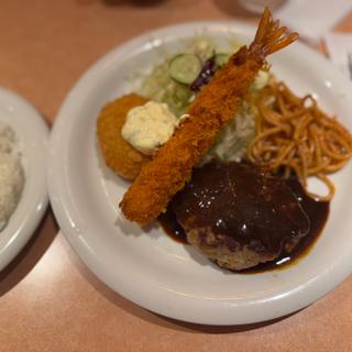 Aセット　ハンバーグ・エビフライ・カニクリームコロッケ