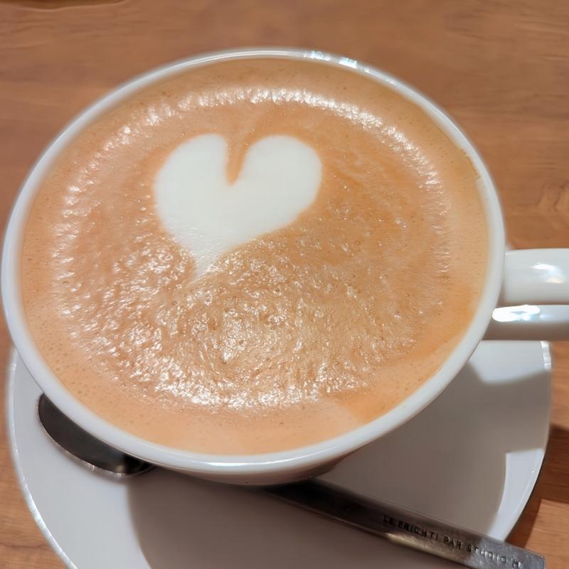 カフェラテ(ICHIRIN COFFEE 箕面本店)