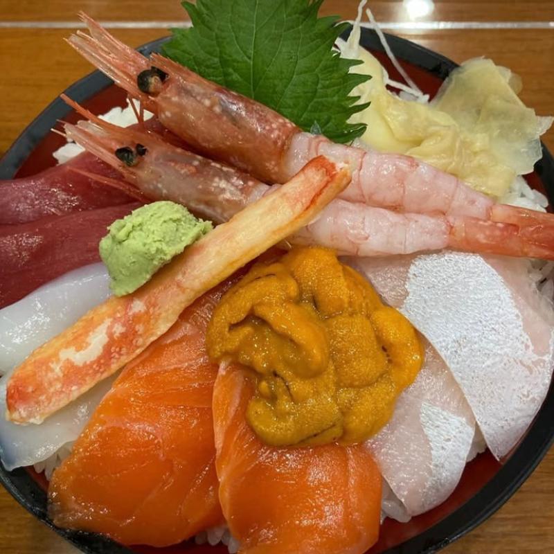 海鮮丼(ヤン衆料理 北の漁場)