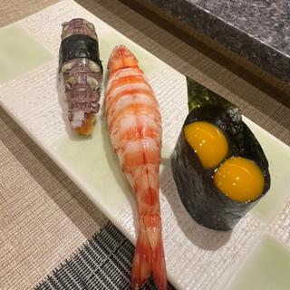 しゃこの握り 車海老の握り うずら軍艦(つづみ )