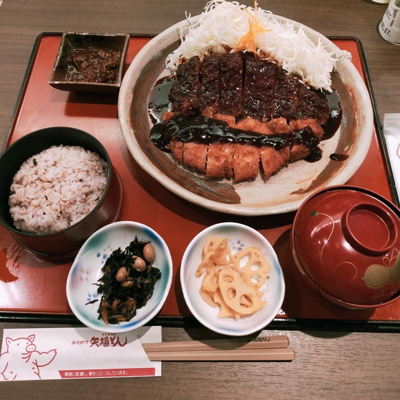 わらじ御膳(矢場とん)