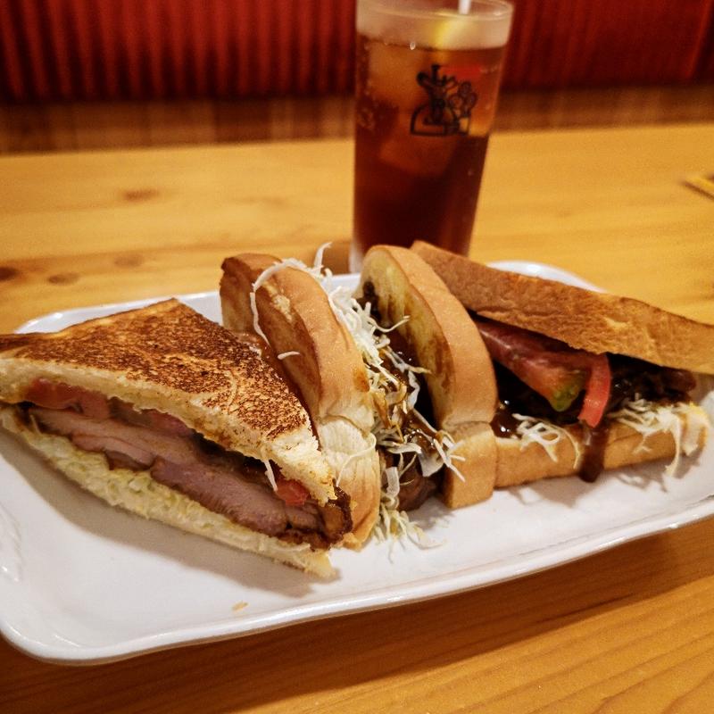 タンドリーチキンホットサンド(コメダ珈琲店 横浜元町店)