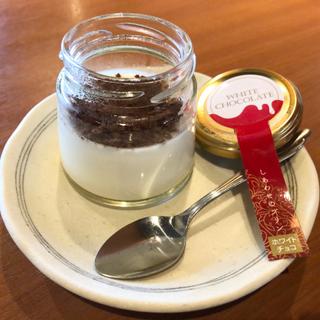ホワイトチョコ（しあわのプリン）
