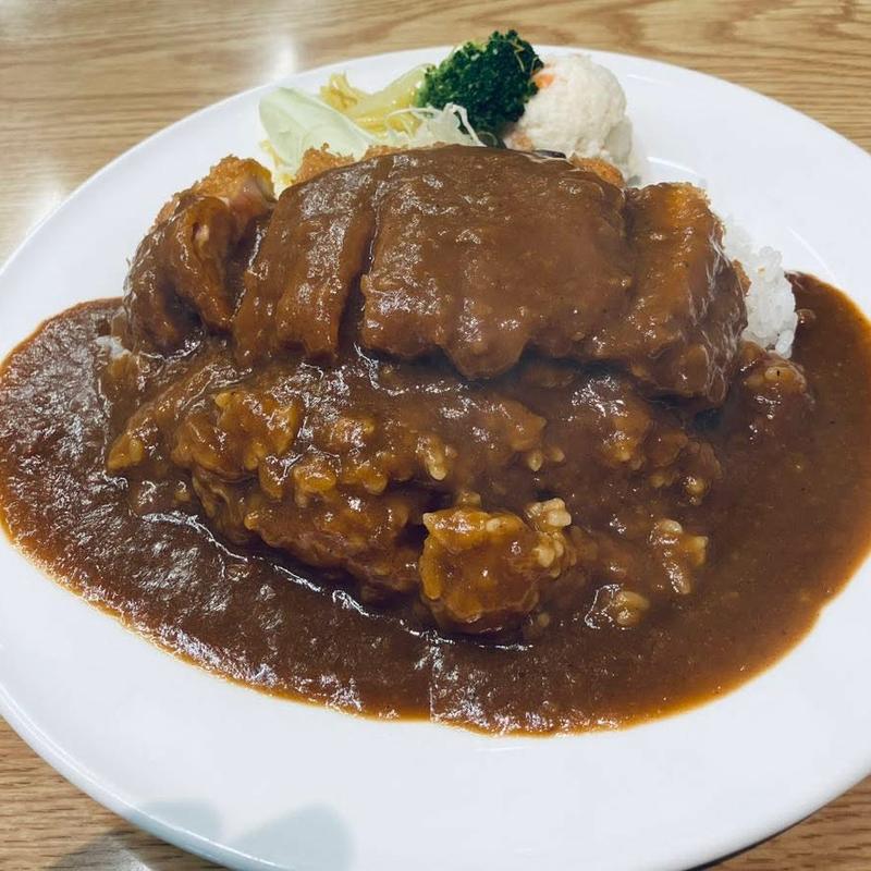 カツカレー(レストラン 宝亭)
