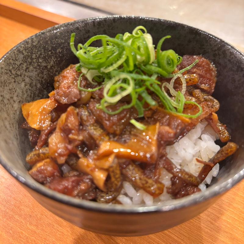 ぼっかけ丼(鉄板酒場 とみろく)