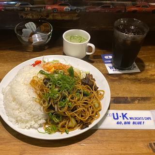 ネギすじソースやきそばライスプレート
