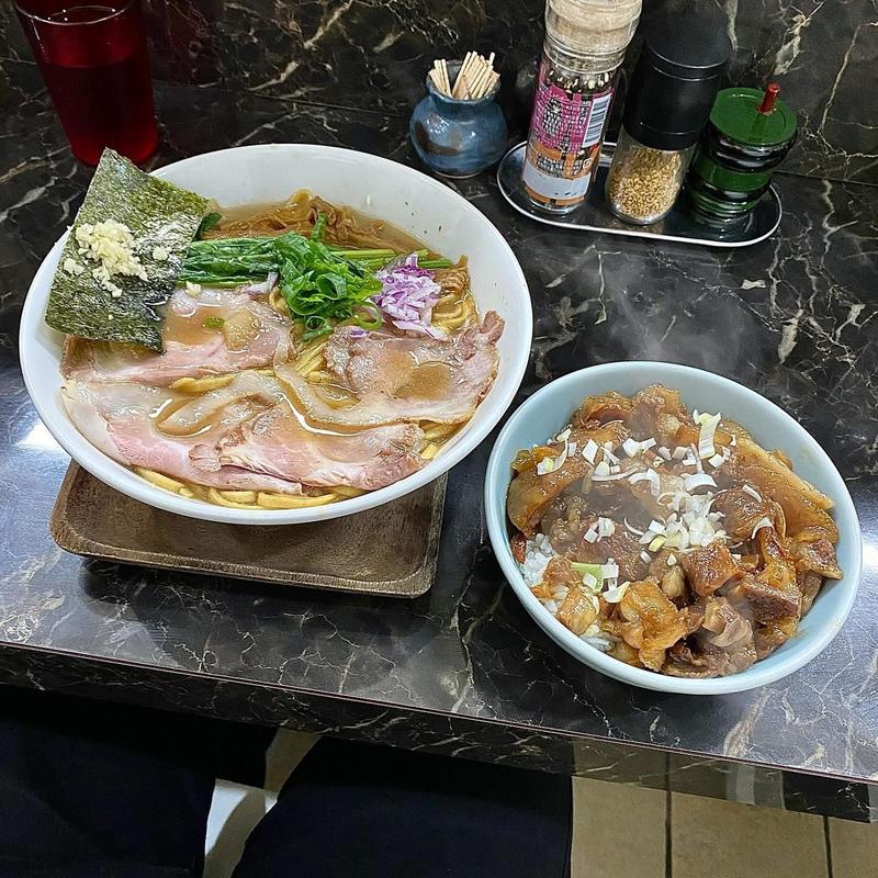 豚骨ラーメン 麺250g 牛すじ丼(群青 )