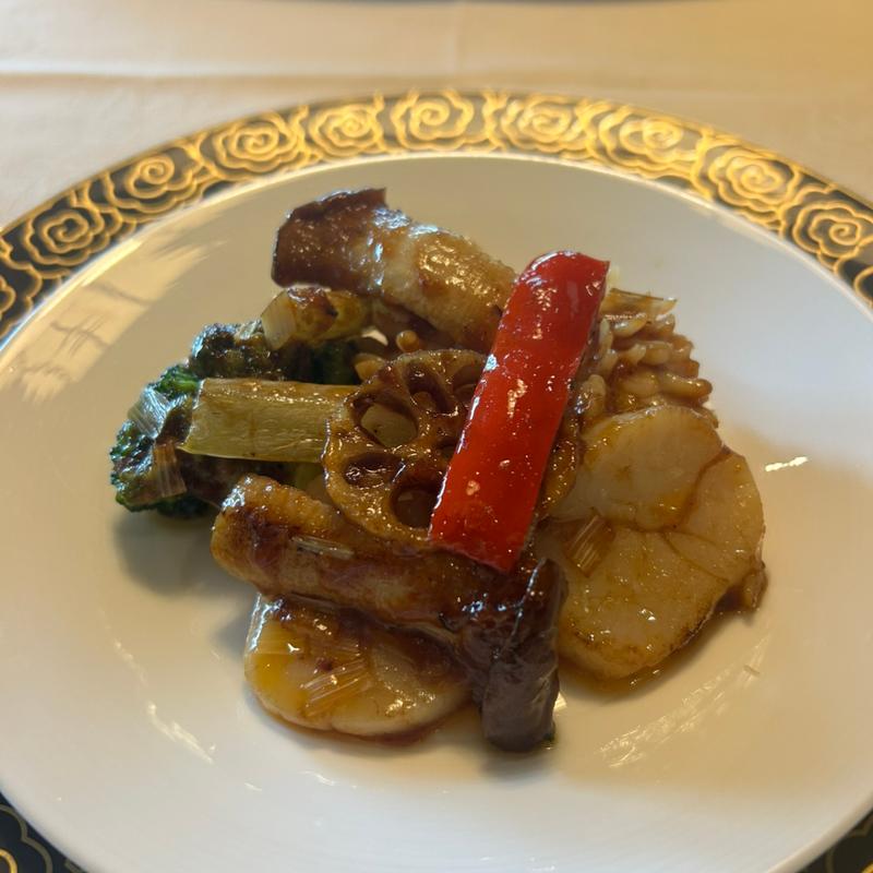 ホタテとイカの沙茶醤炒め(華正樓 鎌倉店)