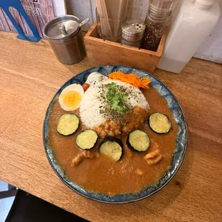 タマネギ丸ごとスパイシーカレー