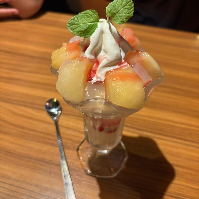 ピーチパフェ(びっくりドンキー 太田店 )