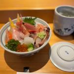 海鮮丼