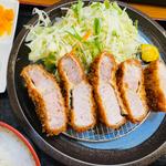 トンカツ定食（上）